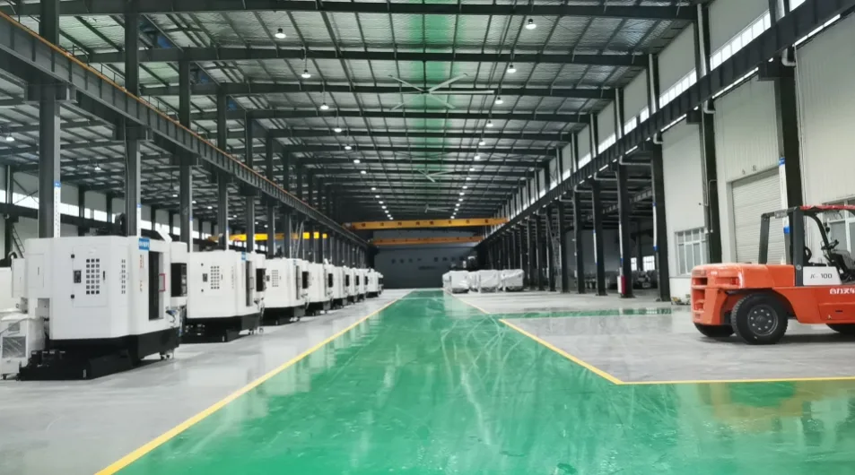 嘉泰 CNC 设备生产车间
